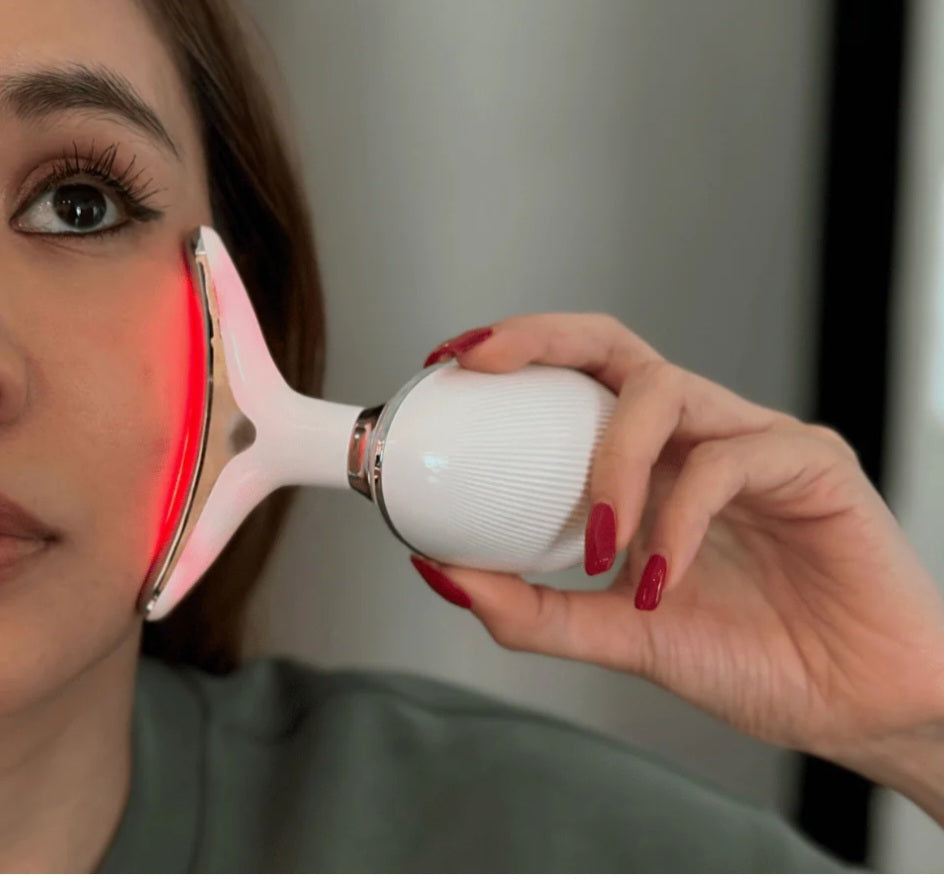 Maseajedor LED para el rejuvecimiento facial y de cuello ✨️👳